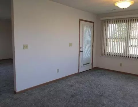 266 Hampton Tr, Springfield, OH 45502 photo 9
