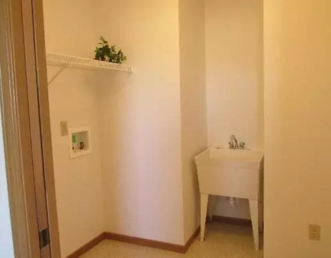266 Hampton Tr, Springfield, OH 45502 photo 14