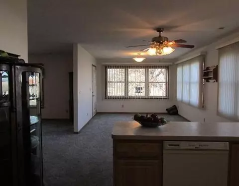 266 Hampton Tr, Springfield, OH 45502 photo 4