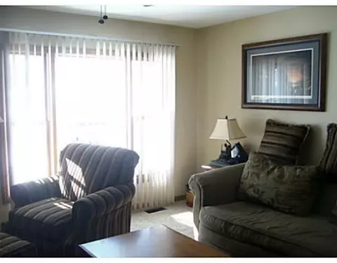 1042 Hemlock St, Celina, OH 45822 photo 3