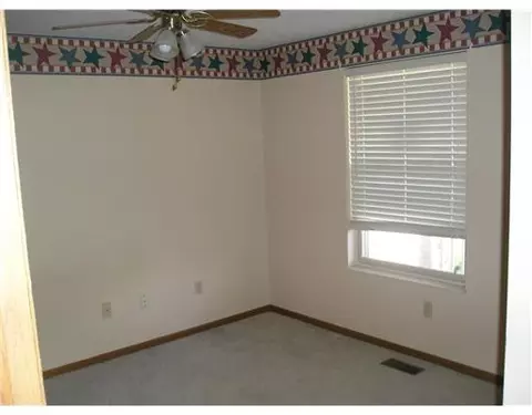 3976 Delmar Cir, Springfield, OH 45503 photo 6
