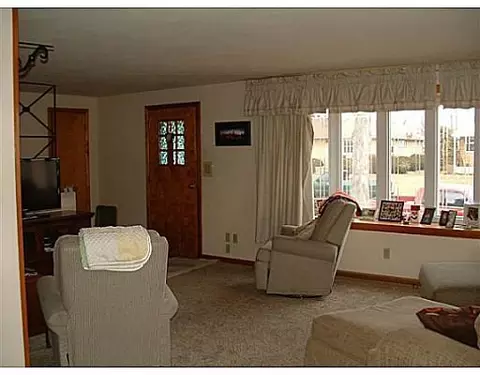 1151 Cheyenne, Springfield, OH 45503 photo 2