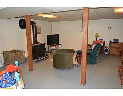 1915 Elaina Dr, Springfield, OH 45503 photo 9