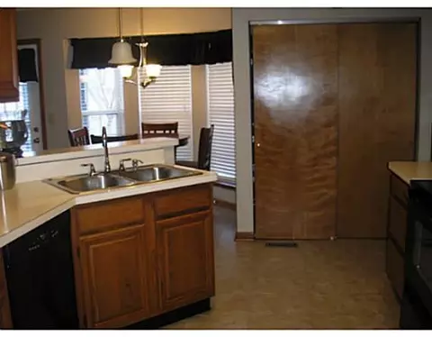 2740 Old Oak, Springfield, OH 45503 photo 8