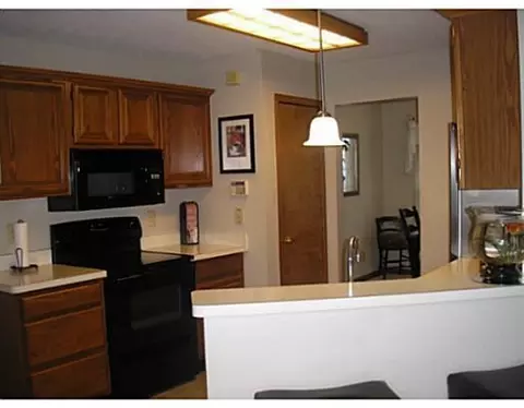 2740 Old Oak, Springfield, OH 45503 photo 9