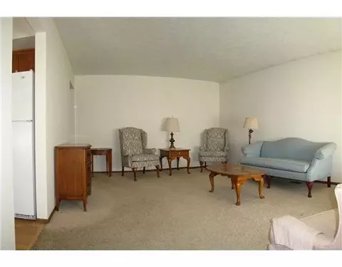 696 Grandview Dr #696, Springfield, OH 45503 photo 3