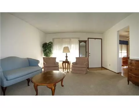 696 Grandview Dr #696, Springfield, OH 45503 photo 2