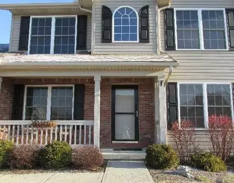 1326 Willow Chase Cr, Springfield, OH 45502 photo 2