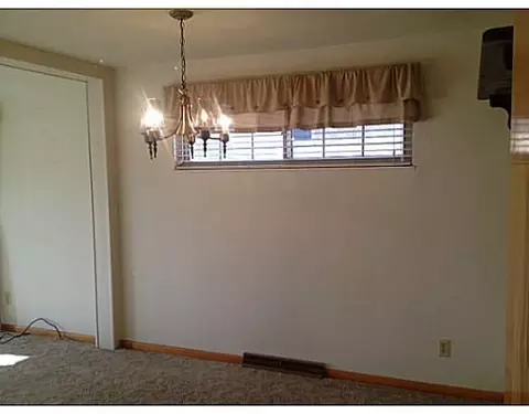 4212 Carona, Springfield, OH 45503 photo 3