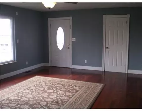 1532 Crest Dr, Springfield, OH 45502 photo 2