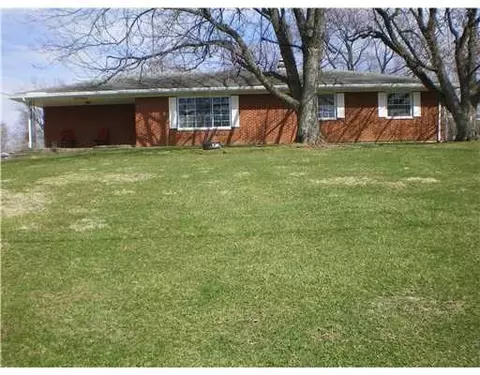 1532 Crest Dr, Springfield, OH 45502 photo 1