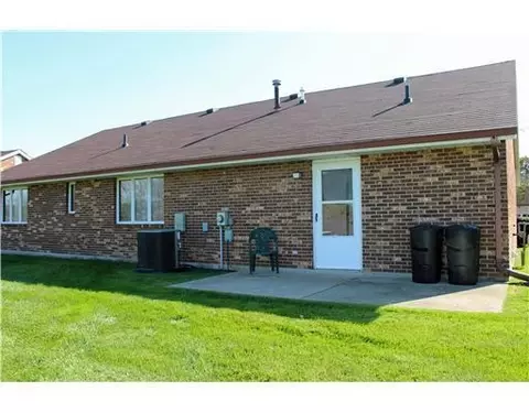 518 Archer Ln #518, Springfield, OH 45503 photo 2