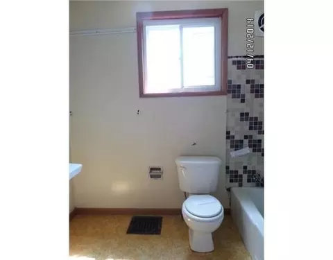 214 S Main, De Graff, OH 43318 photo 6