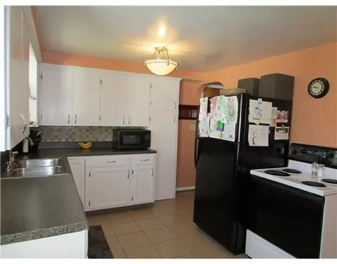 606 W Harding Rd, Springfield, OH 45504 photo 5