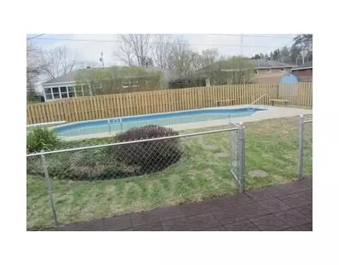 4610 Laredo St, Springfield, OH 45503 photo 3