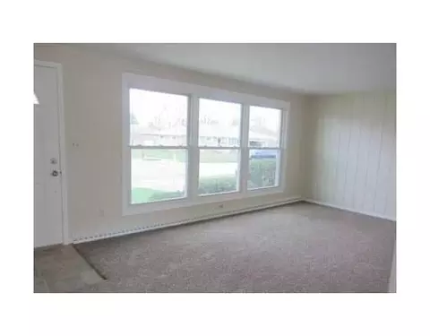 4610 Laredo St, Springfield, OH 45503 photo 2