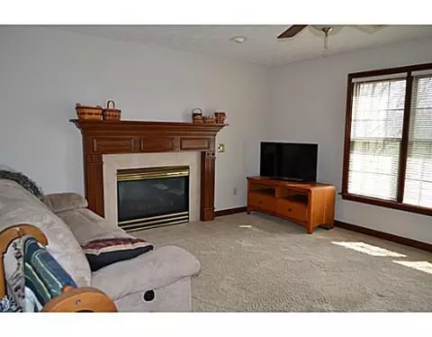 5070 Hearthstone Dr, Springfield, OH 45502 photo 6
