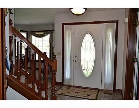 5070 Hearthstone Dr, Springfield, OH 45502 photo 3