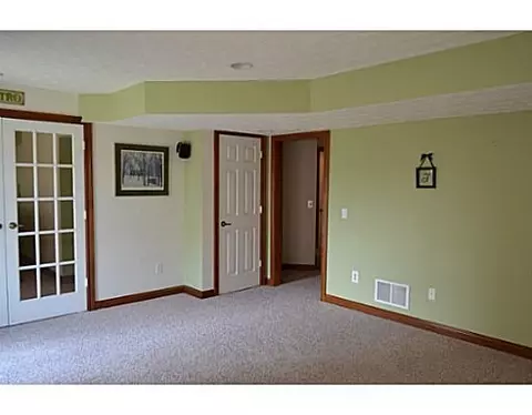 5070 Hearthstone Dr, Springfield, OH 45502 photo 19