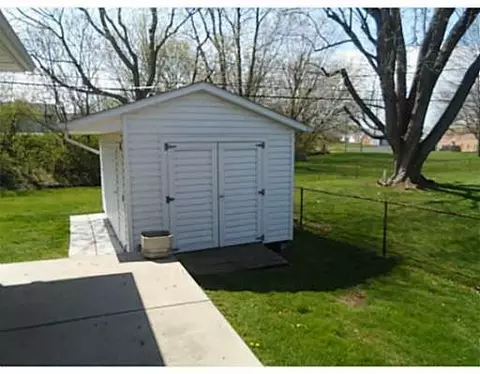 1701 Biscayne, Springfield, OH 45503 photo 9
