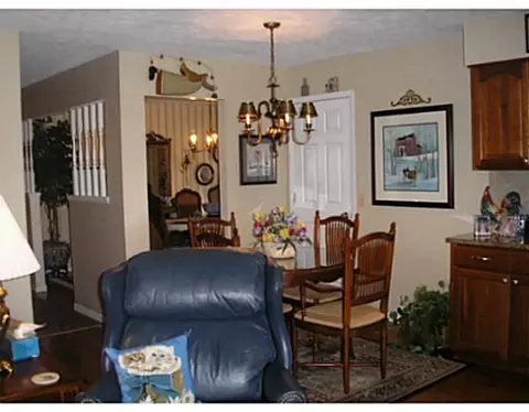 925 Santa Monica, Springfield, OH 45503 photo 9