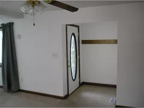 8051 Springfield Jamestown Rd, Springfield, OH 45502 photo 10