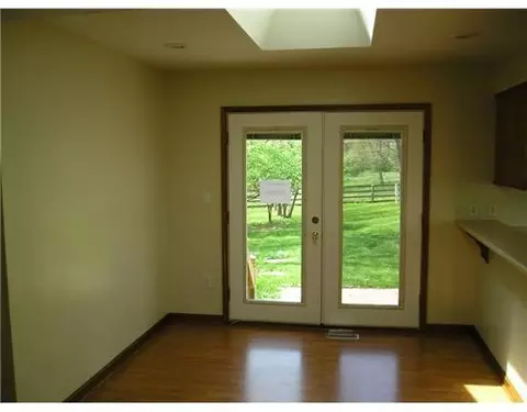8051 Springfield Jamestown Rd, Springfield, OH 45502 photo 3