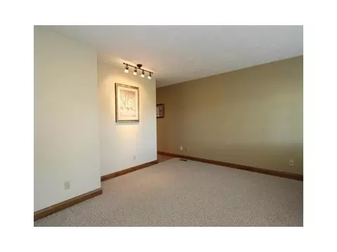 2953 S Tecumseh, Springfield, OH 45502 photo 3