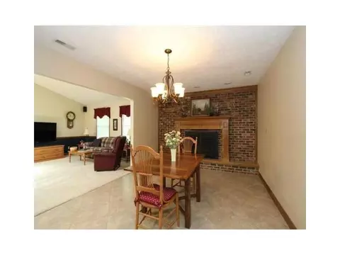 2953 S Tecumseh, Springfield, OH 45502 photo 8