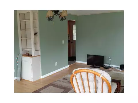 1032 Robin Rd, Springfield, OH 45503 photo 3