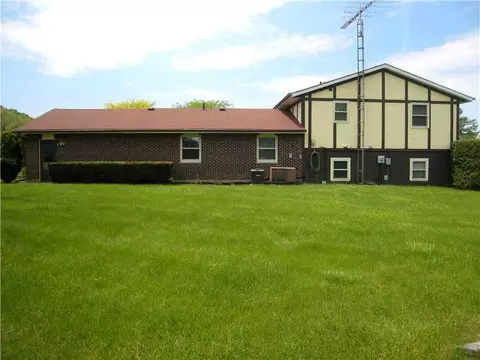 3232 Rhea Ln, Springfield, OH 45502 photo 2