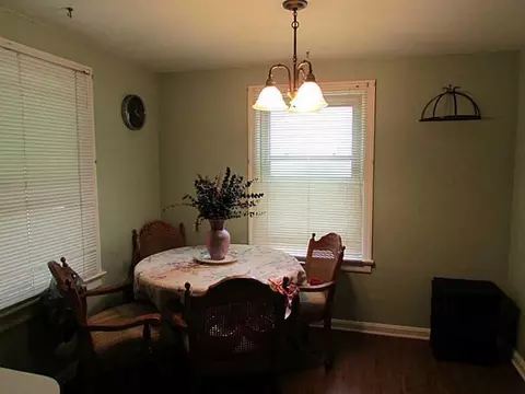 227 W Roseland, Springfield, OH 45503 photo 6