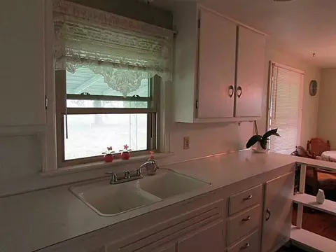 227 W Roseland, Springfield, OH 45503 photo 5