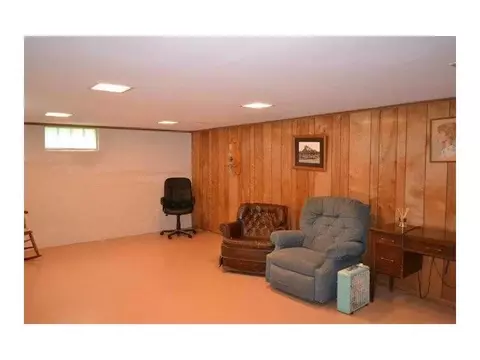 1140 White Oak Dr, Springfield, OH 45504 photo 17