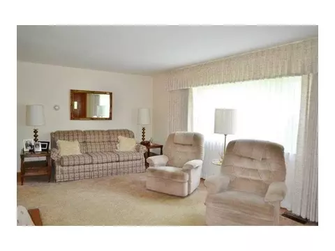 1140 White Oak Dr, Springfield, OH 45504 photo 4