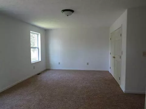 2515 Troy Rd, Springfield, OH 45504 photo 10