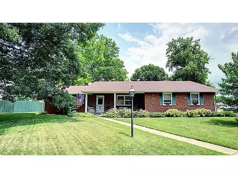 901 Maplecrest, Troy, OH 45373 photo 1
