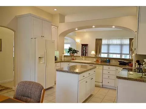 2415 Greystone Ln, Springfield, OH 45503 photo 12