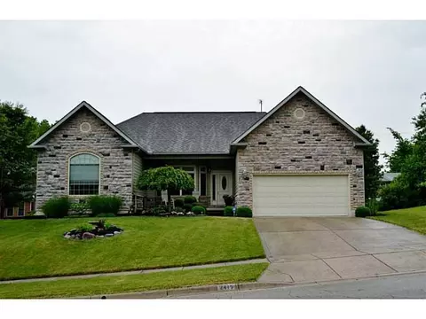 2415 Greystone Ln, Springfield, OH 45503 photo 1