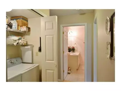 1841 Golfview Dr #..., Springfield, OH 45502 photo 11