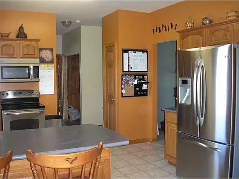 4676 Mills, Springfield, OH 45502 photo 10