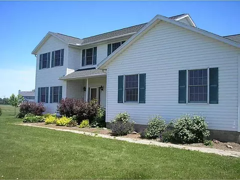 4676 Mills, Springfield, OH 45502 photo 2