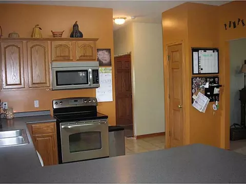 4676 Mills, Springfield, OH 45502 photo 11