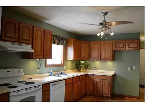 1347 Beverly Ave, Springfield, OH 45504 photo 5