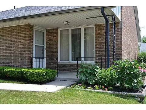 3365 Scotsdale #.., Springfield, OH 45504 photo 2