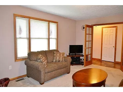 6253 Harvest St, Springfield, OH 45502 photo 4