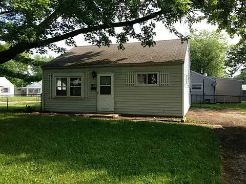 2404 Van Buren St, Springfield, OH 45505 photo 1