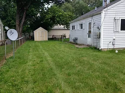 2404 Van Buren St, Springfield, OH 45505 photo 10