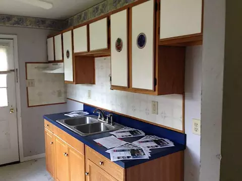 2404 Van Buren St, Springfield, OH 45505 photo 2