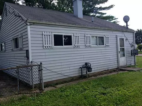 2404 Van Buren St, Springfield, OH 45505 photo 9